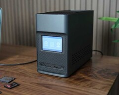 HypeRAID: Gehäuse für SSDs und Festplatten