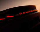 Bestellstart für das Peugeot E-408 Facelift: Der aufgewertete Elektro-Crossover rollt ab 46.300 Euro mit neuer Lichtsignatur und integrierter V2L-Technologie zu den Händlern.