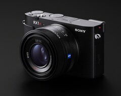 Die Sony RX1R III packt einen 61 MP Vollformat-Sensor ins kompakte Gehäuse. (Bildquelle: Sony)