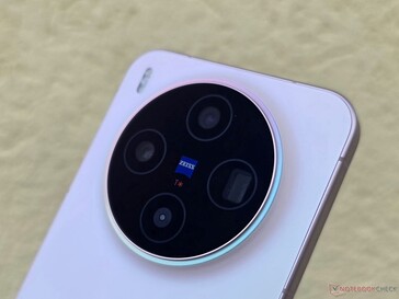 Vivo X300 im Test (Bildquelle: Marcus Herbrich)