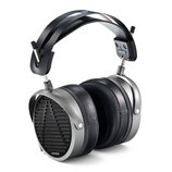 Die Audeze MM-520 Kopfhörer sind für das Mixing, Aufnehmen und Produzieren von Musik konzipiert