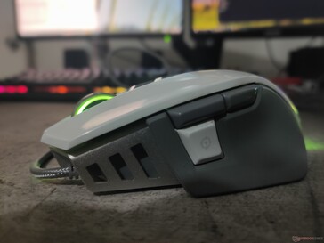 Die Scharfschützen-Taste kann mit dem Daumen erreicht werden