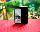 The Motorola Razr 70 offers two very bright displays.