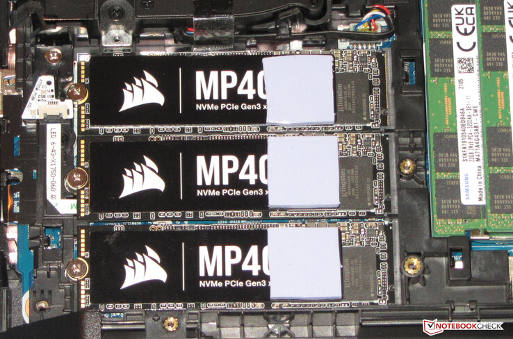 Bis zu drei weitere SSDs können eingebaut werden.