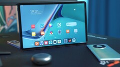 Huaweis neuestes Smartphone soll größer sein als so manches Tablet. (Bild: Onur Binay)