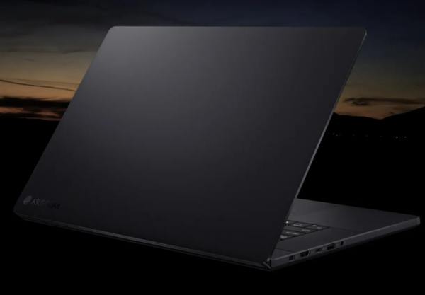 Asus ProArt 16 von hinten.