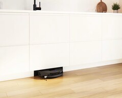 Bosch versteckt einen Saug- und Wischroboter in einer Küche.