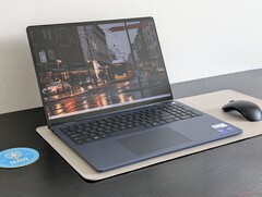 Das Dell 16 Plus 2-in-1 ist derzeit mit einem Preisnachlass von über 40% direkt bei Dell bestellbar