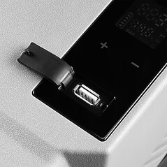 Juskys Kompressor-Kühlbox Yukon Pro mit USB-Ladeanschluss