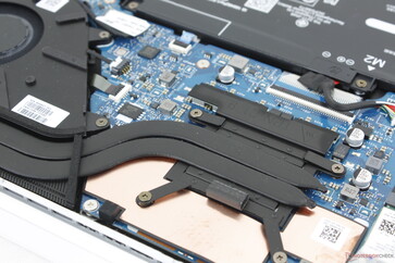 Das Pulsieren des Lüfters wird auf ein Minimum reduziert, so dass es bei den meisten alltäglichen Browsing-Lasten kaum auffällt