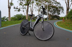 Das E-Bike Phosgo Go 5 Ultra verfügt über einen Rahmen mit niedrigem Einstieg.