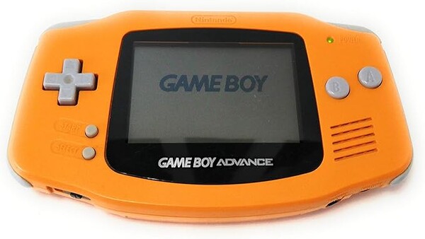 Das Nintendo Game Boy Advance in Orange