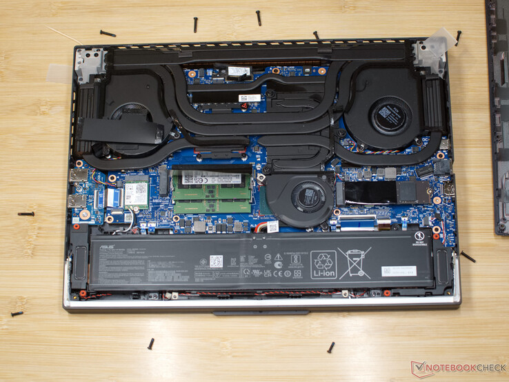 Test Asus ROG Strix G16 G614JZ Laptop: Bühne frei für die RTX 4080 -  Notebookcheck.com Tests