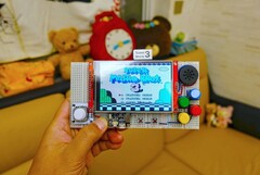 Retro-Gaming: Arduino-kompatible Platine wird zum portablen NES (Bild: Liang Chen, instructables)