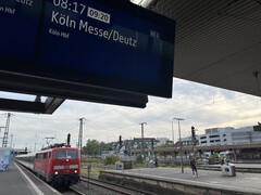 Der erste Zug der Gamescom 2026 in Düsseldorf Hbf.