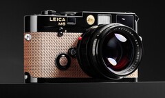 Leica präsentiert eine streng limitierte M6 mit schwarz lackiertem Gehäuse. (Bild: Leica)