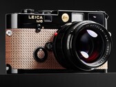 Leica präsentiert eine streng limitierte M6 mit schwarz lackiertem Gehäuse. (Bild: Leica)