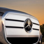 Mercedes Grill: Retro Design bei neuen e-Modellen (Bildquelle: Mercedes Benz)