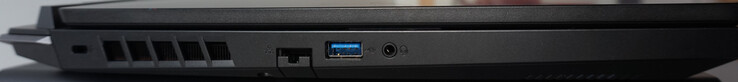 Anschlüsse links: Kensington Lock, LAN (1 Gbit/s), USB-A (5 Gbit/s), Headset