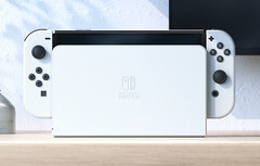 Das neue OLED-Modell der Nintendo Switch bringt recht wenige Upgrades mit. (Bild: Nintendo)