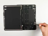 Das iPad Pro wäre reparaturfreundlich, wenn das Display leichter entfernt werden könnte. (Bildquelle: iFixit)