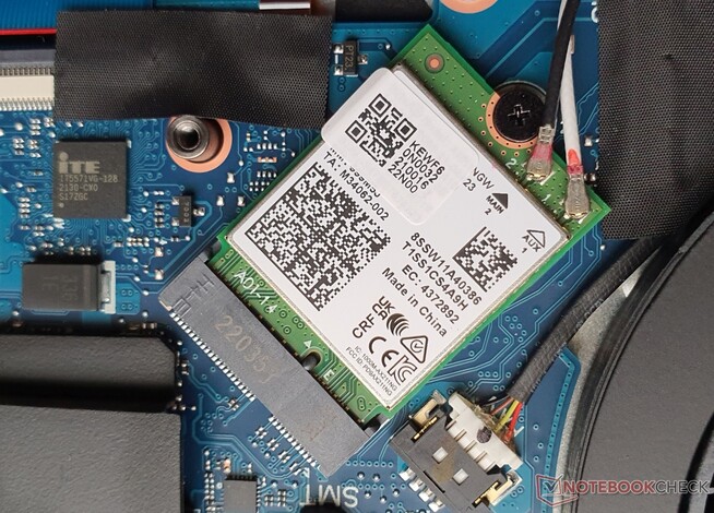 Intels AX211 (Wi-Fi 6E) ist deutlich schneller als der MediaTek Chip im Vorgänger