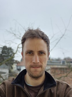 Die 12-MPix-Optik des Samsung Galaxy S24+ macht ansprechende Selfies.