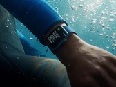 Die Apple Watch Series 7 ist wasserfest, sodass sie sich auch zum Schwimmen eignet. (Bild: Apple)