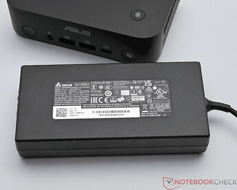 Netzteil (20 V; 6 A)