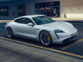 Der Porsche Taycan Turbo S hat auf der Nordschleife einen neuen Rekord aufgestellt und dabei das Tesla Model S knapp geschlagen (Bild: Porsche)