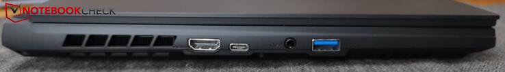 Links: HDMI, USB-C 3.0, 3,5 mm Headset, USB-A 3.0