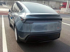 Neues Model Y Juniper 2025 in Glacial Blue (Bildquelle: Xiaoteshushu/X)