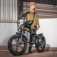 Das FAT FR 7020 ist ein faltbares E-Bike mit breiten Reifen
