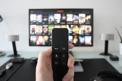 Apples kostenloser Streaming-Service könnte Netflix und Amazon Video Konkurrenz machen. (Bild: StockSnap, Pixabay)