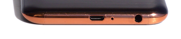 unten: 3,5-mm-Audioanschluss, USB-Port