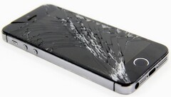 Smartphone: Mehr als ein Drittel lassen Handy bei Defekten reparieren.