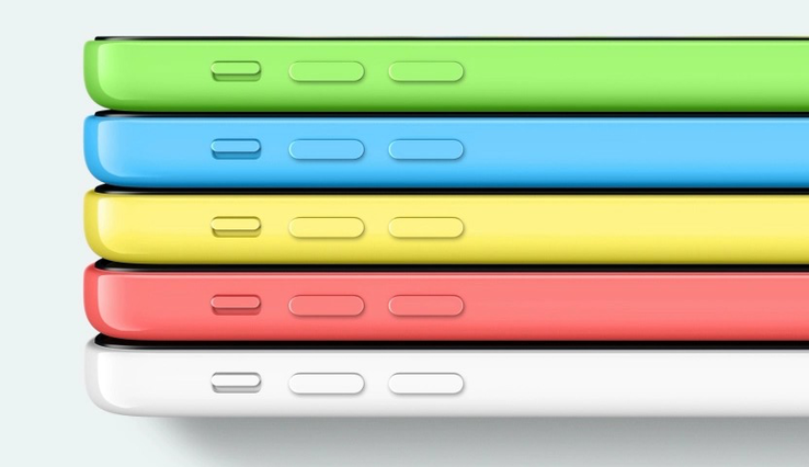 Das Apple iPhone 5C besaß bereits ein Gehäuse mit nach hinten abgerundeten Kanten. (Bild: Apple)