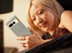 Die Akkulaufzeit des Google Pixel 7 Pro kann nicht mit Konkurrenten wie dem Apple iPhone 14 Pro Schritt halten. (Bild: Google)