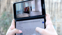 Das V50 mit seiner Hülle ist eine interessante Alternative zu faltbaren Smartphones (Quelle: LG)