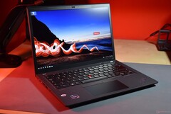 Das ThinkPad X13 ist im Business-Laptop-Deal aktuell mit mehr als 10% Rabatt bestellbar (Bild: Benjamin Herzig)