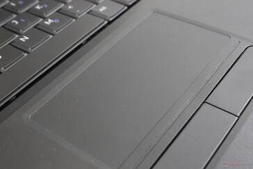 Die Oberfläche des Clickpads ist rauer als bei den meisten Laptops, und die Bedienung ist recht schwierig