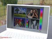 Draußen, bewölkt - AUO FHD Non-Touch