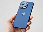 Das Apple iPhone 15 Pro wird auf Amazon besser positioniert als die meisten Konkurrenten. (Bild: Thai Nguyen)
