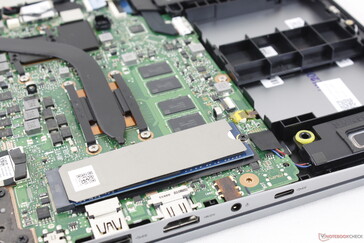 Es ist nur ein einzelner M.2-2280-PCIe-3-x4-Slot vorhanden.