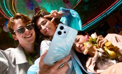 Das Oppo Reno14 F packt einen 6.000 mAh Akku ins 7,7 mm dicke Gehäuse. (Bildquelle: Oppo)