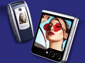 Die Galaxy Z Flip5 Retro Edition übernimmt die Farben des Samsung SGH-E700. (Bild: Samsung)
