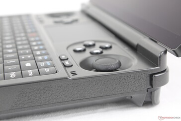 Die Seiten sind leicht texturiert, um die Griffigkeit zu verbessern