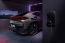 Cupra Tavascan 2026: Das neue 140-kW-Basismodell drückt den Einstiegspreis für das elektrische SUV-Coupe auf voraussichtlich unter 50.000 Euro (Listenpreis).