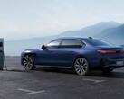 E-BMW an der Ladesäule