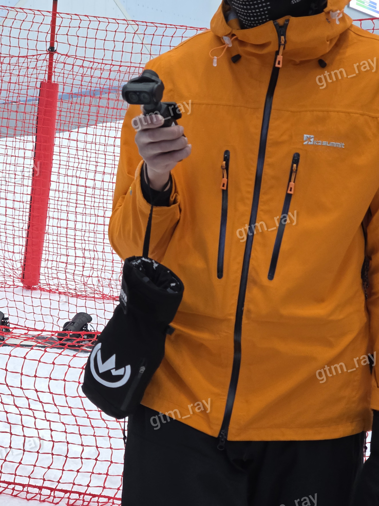 Die DJI Osmo Pocket 4 Pro ist mit Dual-Cam erstmals in einem Indoor-Ski-Resort in Shenzhen, China aufgetaucht. (Bildquelle: Reddit)